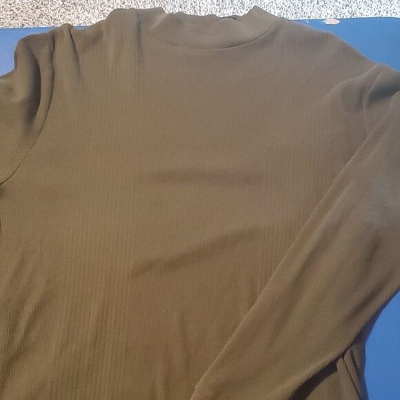Men's Collared, long sleeve shirt - Picture 1 of 3